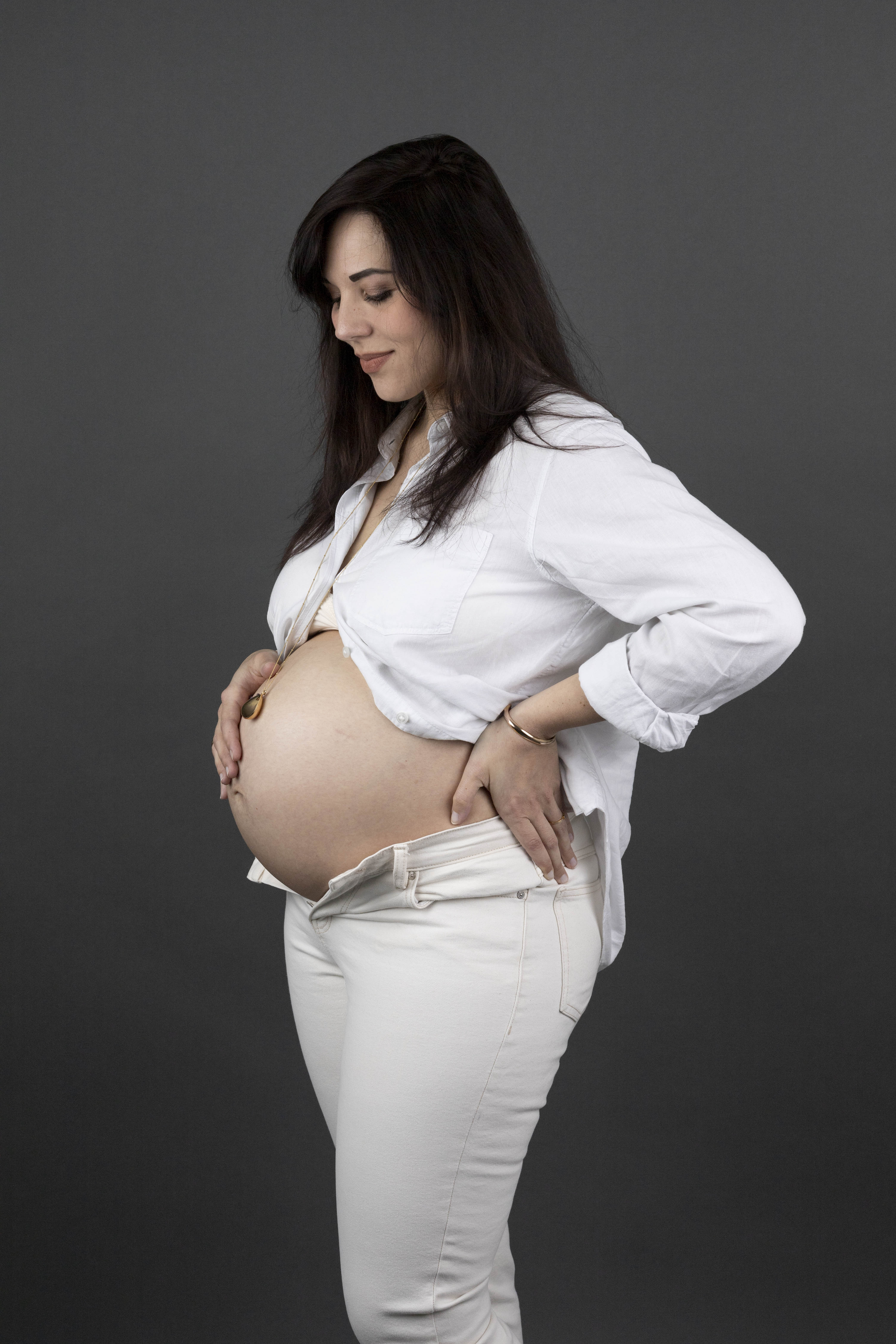 reveenphotos-photographie-maternite-en-studio-Verneul-en-halatte