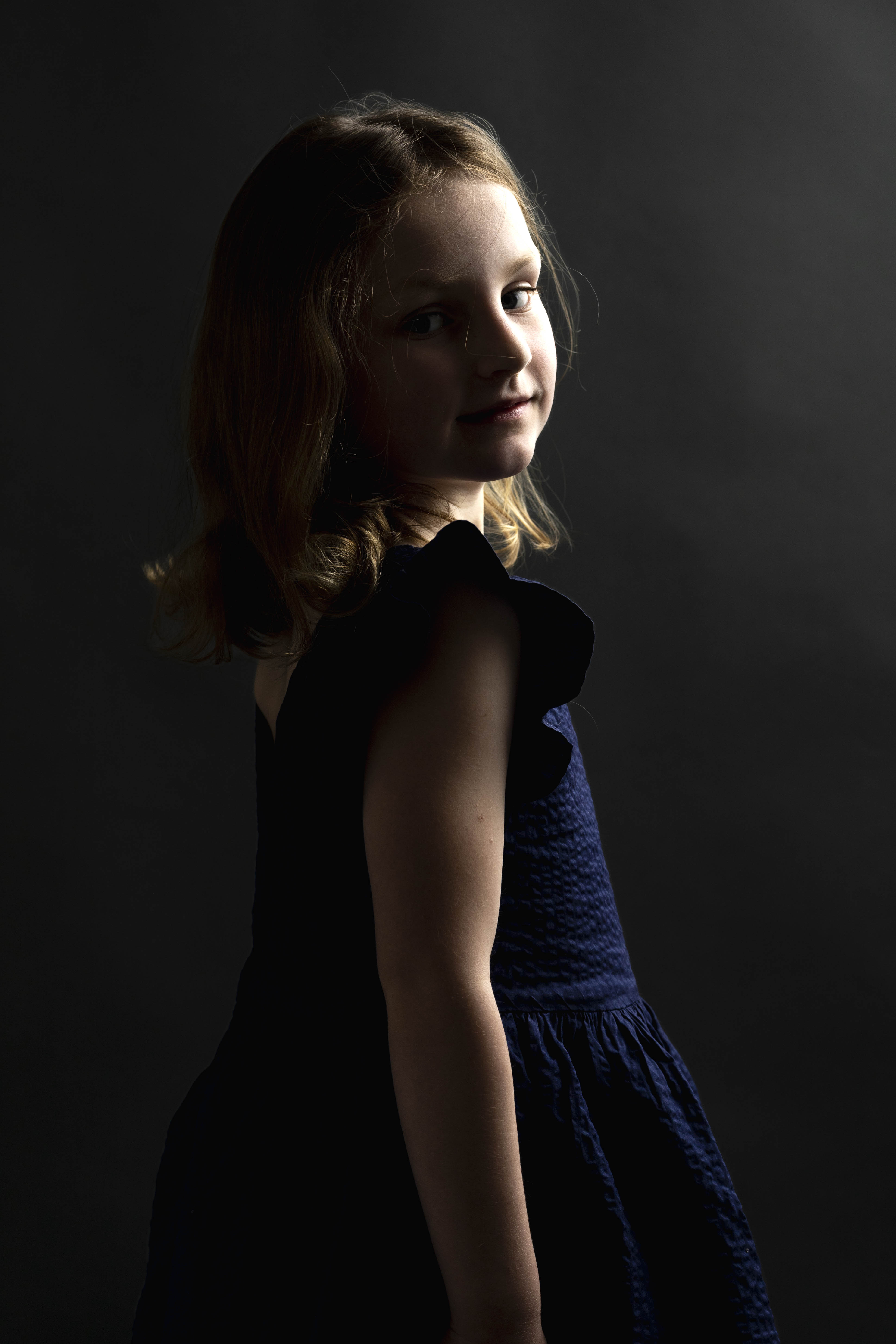 photos-clair-obscur-en-studio-enfant-senlis